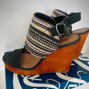 Lucky Brand Wooden Wedge Sandals